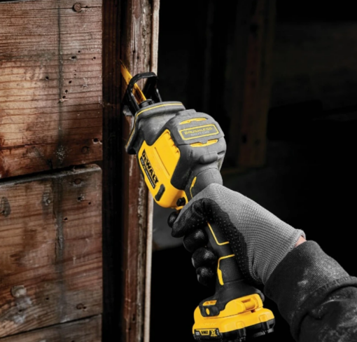 BRUSHLESS ΣΕΓΑΤΣΑ ΧΩΡΙΣ ΜΠΑΤΑΡΙΑ & ΦΟΡΤΙΣΤΗ ΣΕ TSTAK 12V XR – DeWalt DCS312NT-XJ